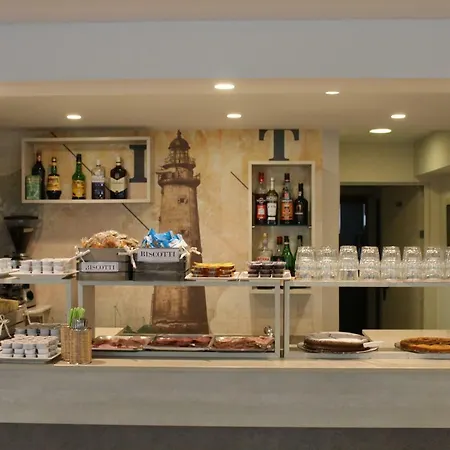 Mauri Hotel 3*