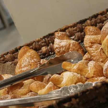 Mauri Отель Marebello